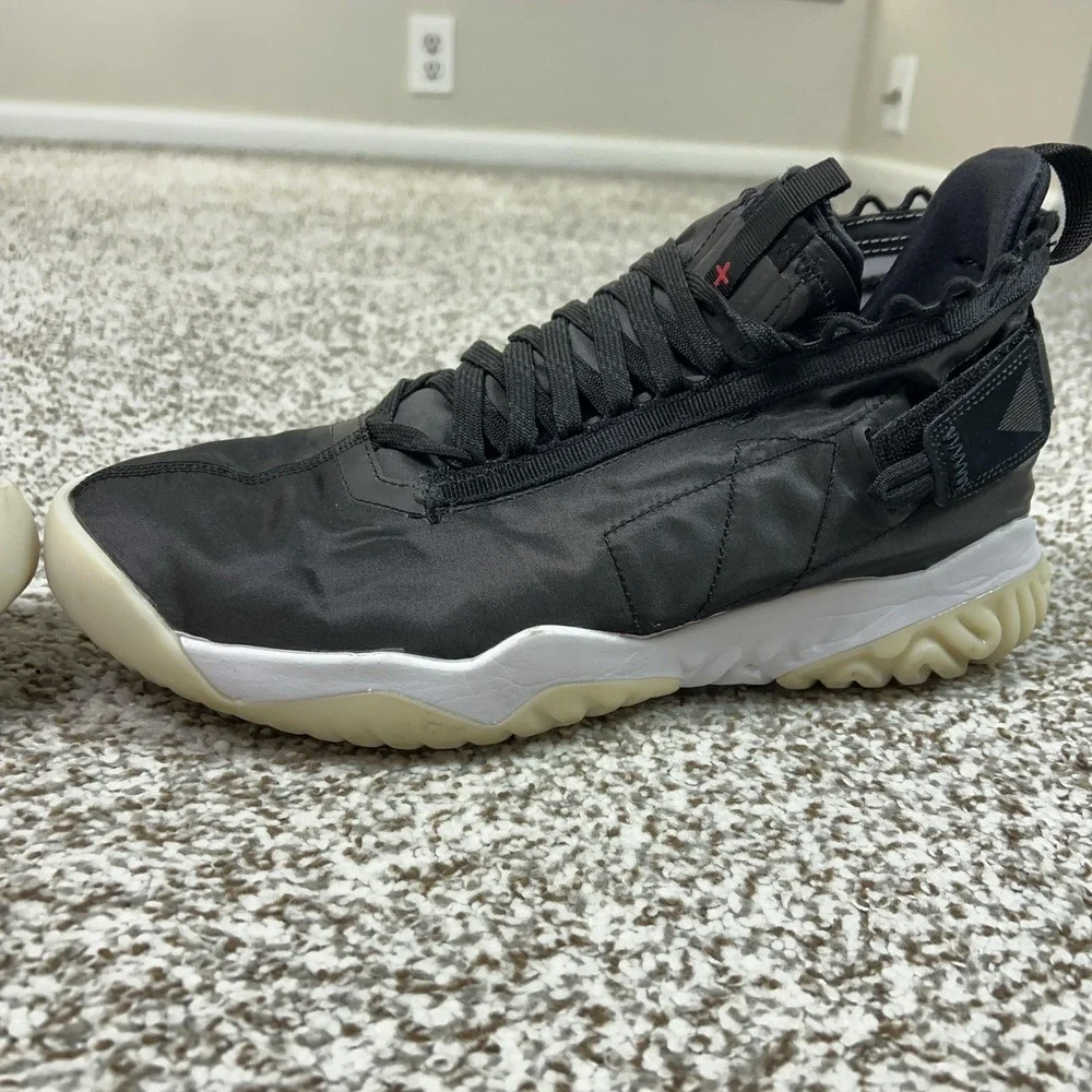 Jordan‎ Shoes Mens Size 10.5 Black Proto-React BV1654-001 Mid Top Sneakers Gym